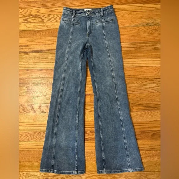 We The Free Women’s Flare Wash Jeans with Two Red Stars Detail Size 26 - Picture 2 of 8